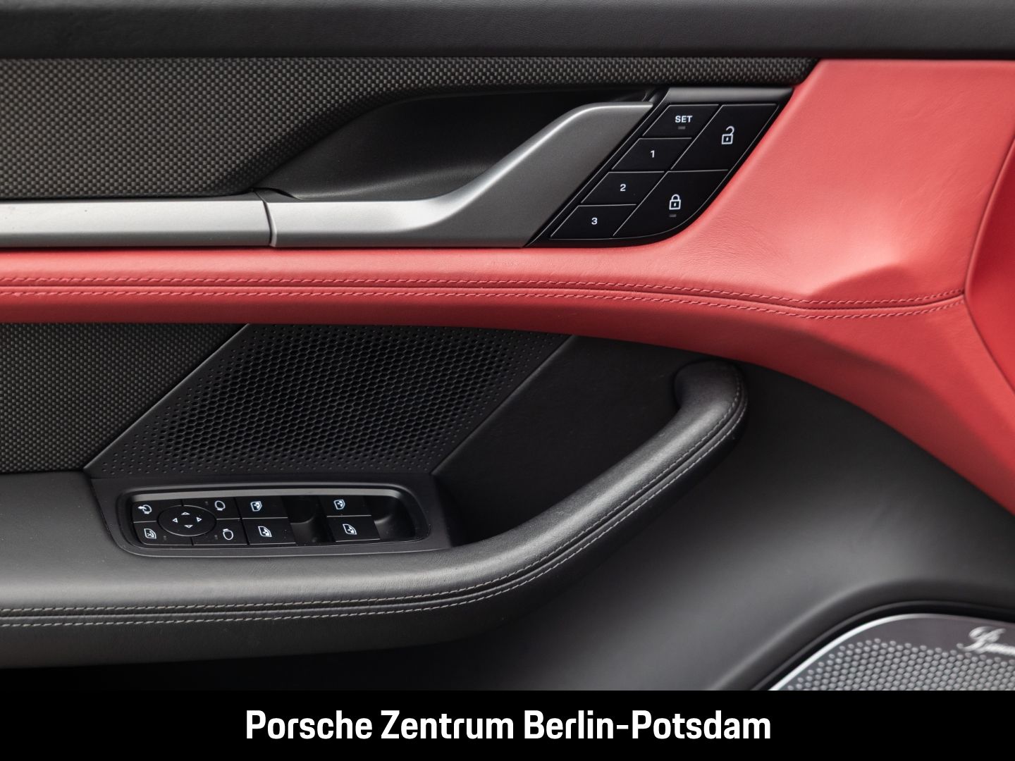 Porsche Taycan Turbo S Sport Turismo Burmester LED