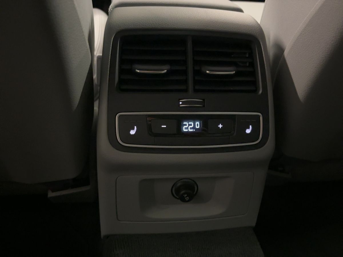 Audi A4 allroad quattro 40 TDI S tr. LED AHK RFK NAVI