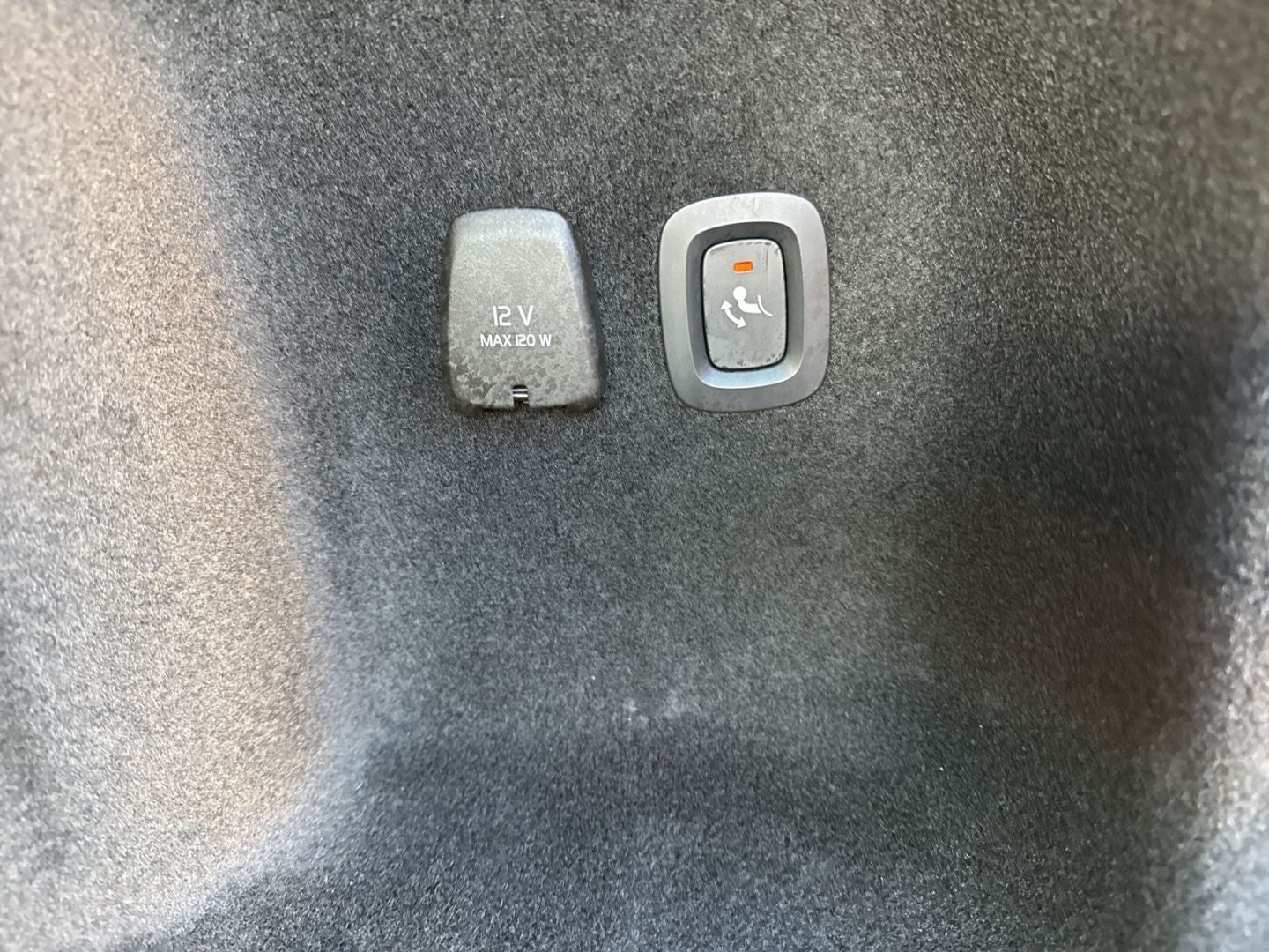 Volvo V60 Recharge T6 R Design Kombi Plug-In Hybrid AW