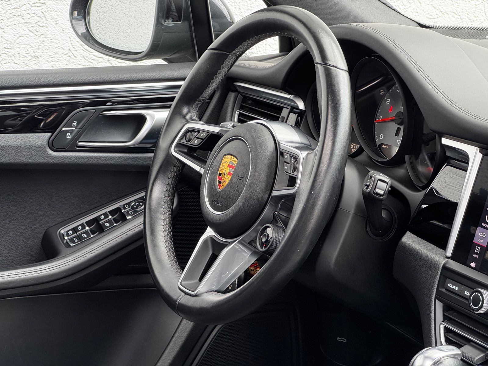 Porsche Macan S - Samsaru's Car Outlet