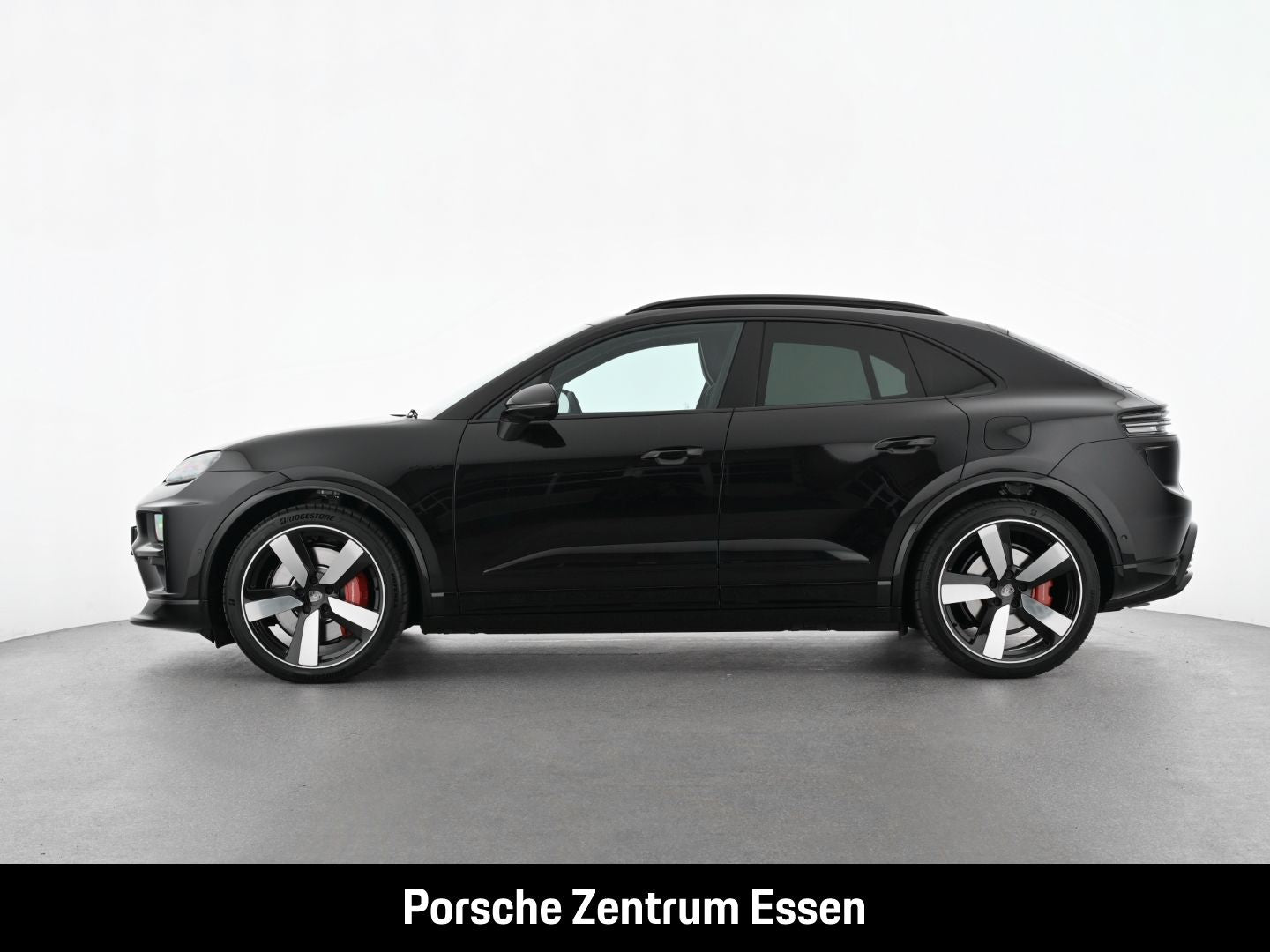 Porsche Macan Turbo S - Samsaru's Car Outlet
