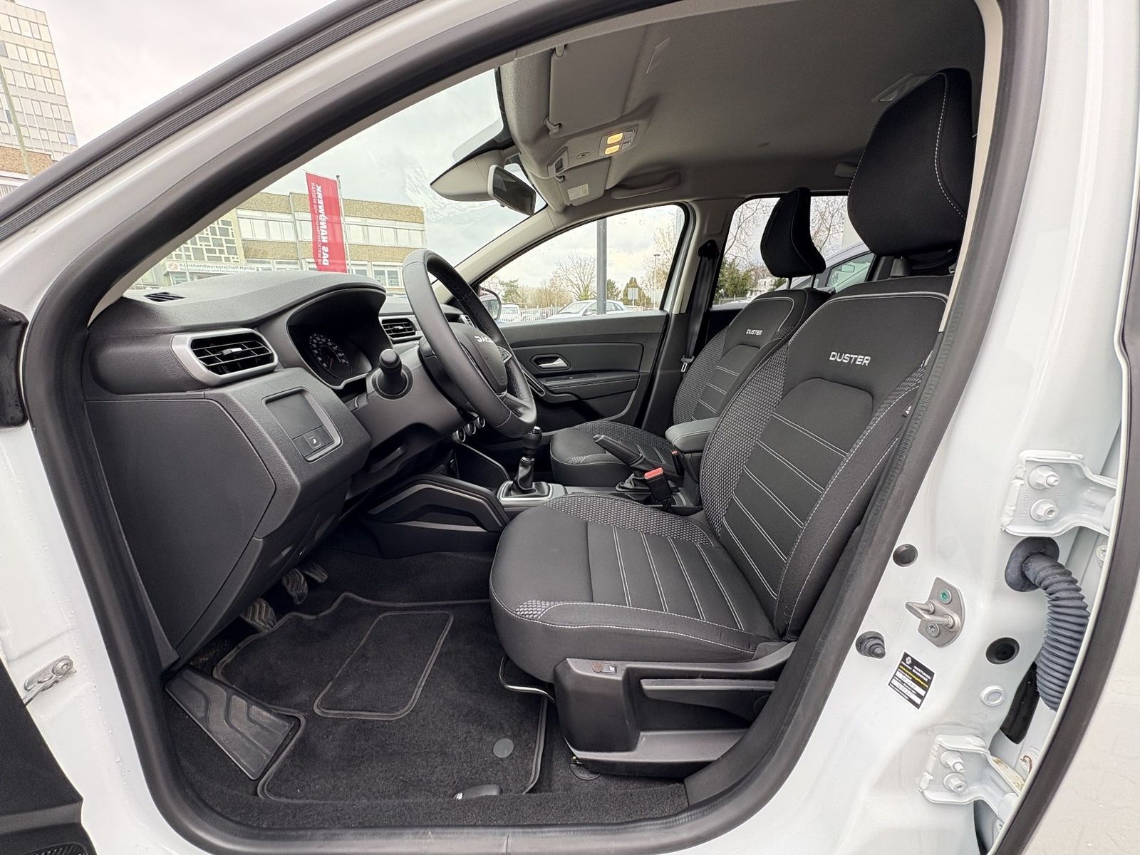 Dacia Duster TCe 150 Journey+ 4WD - Samsaru's Car Outlet