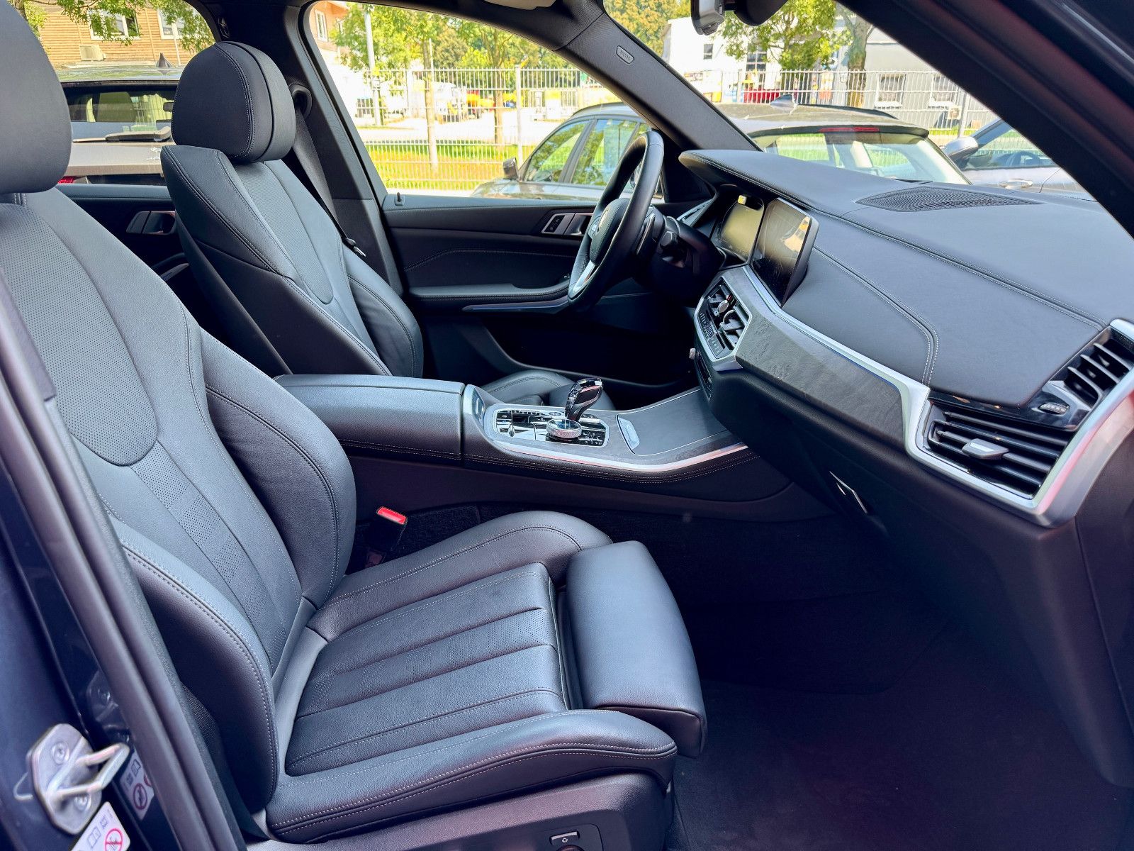 BMW X5 45 e*PanoSD*HiFi*Memory*DrivAProf*Laser*HiFi*