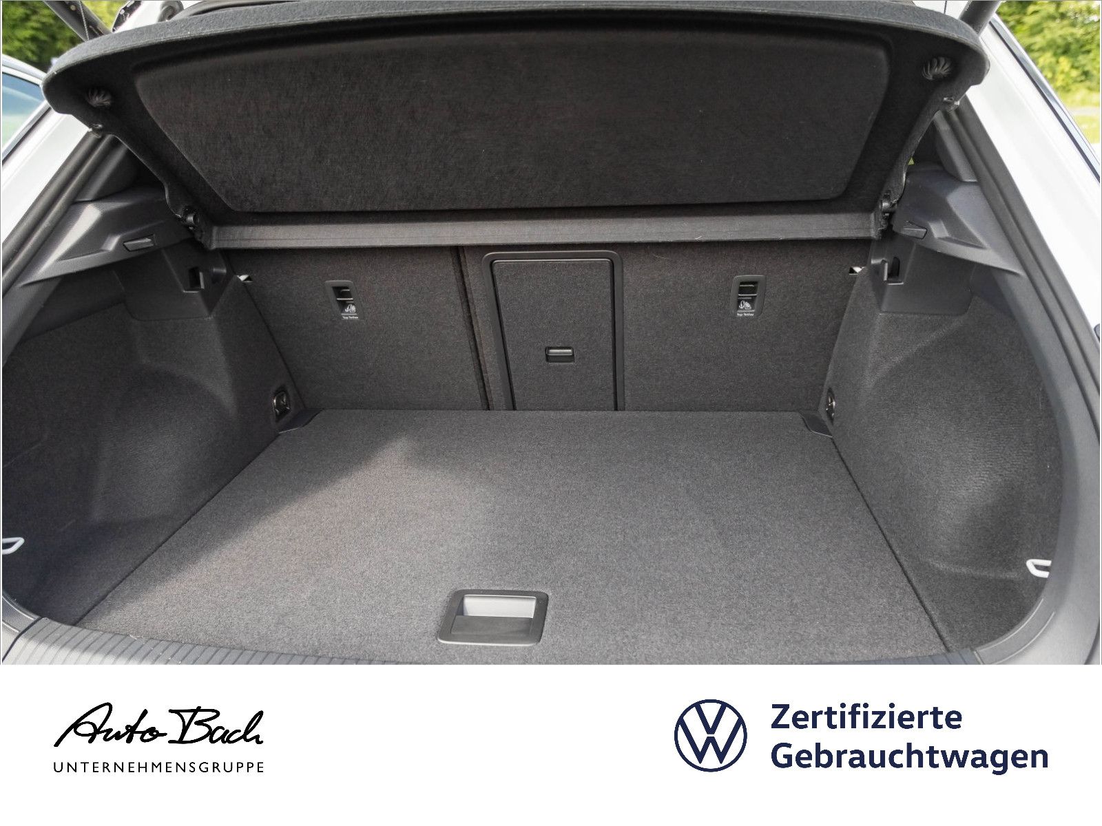 Volkswagen T-Roc 1.5 TSI Sport DSG - Samsaru's Car Outlet