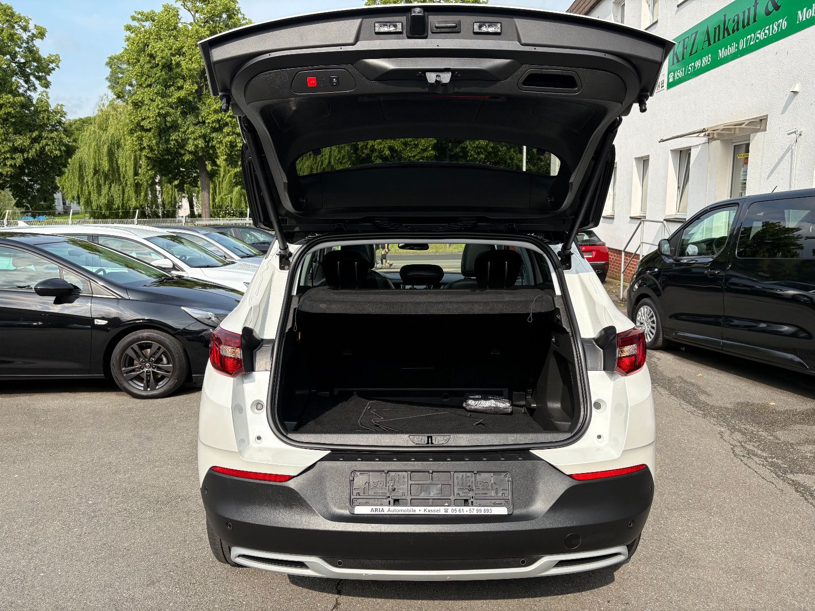 Opel Grandland 1.5 CDTI AUT Business Elegance - Samsaru's Car Outlet
