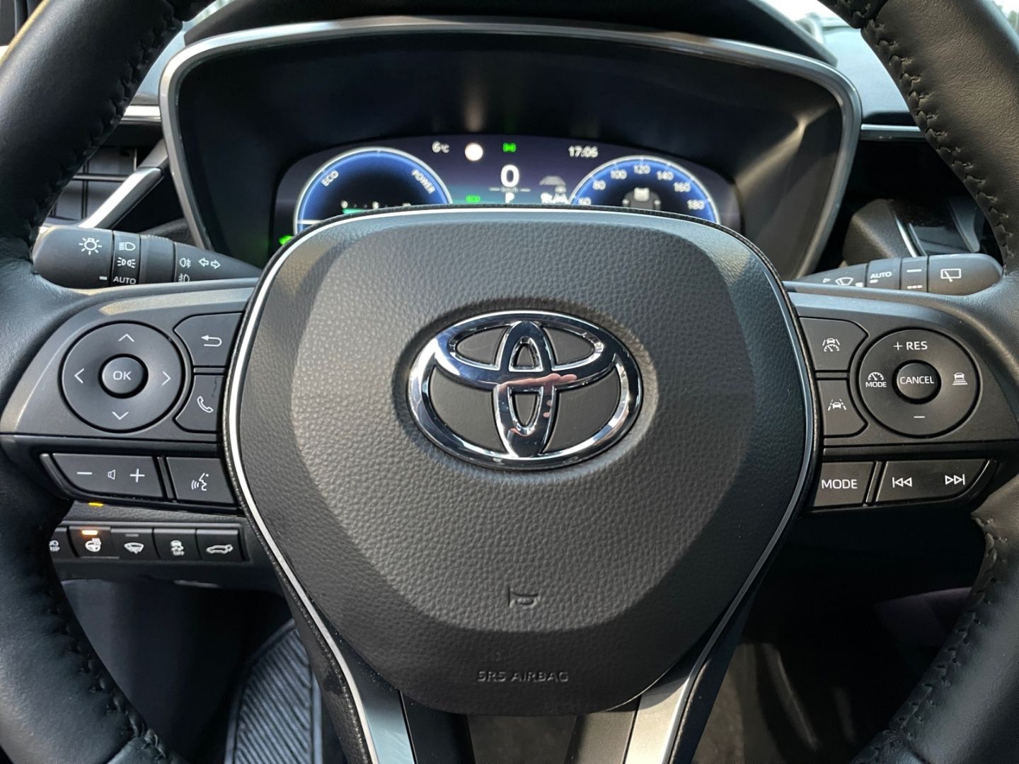 Toyota Corolla 1.8 Hybrid TS Teamplayer *Technik-Paket*