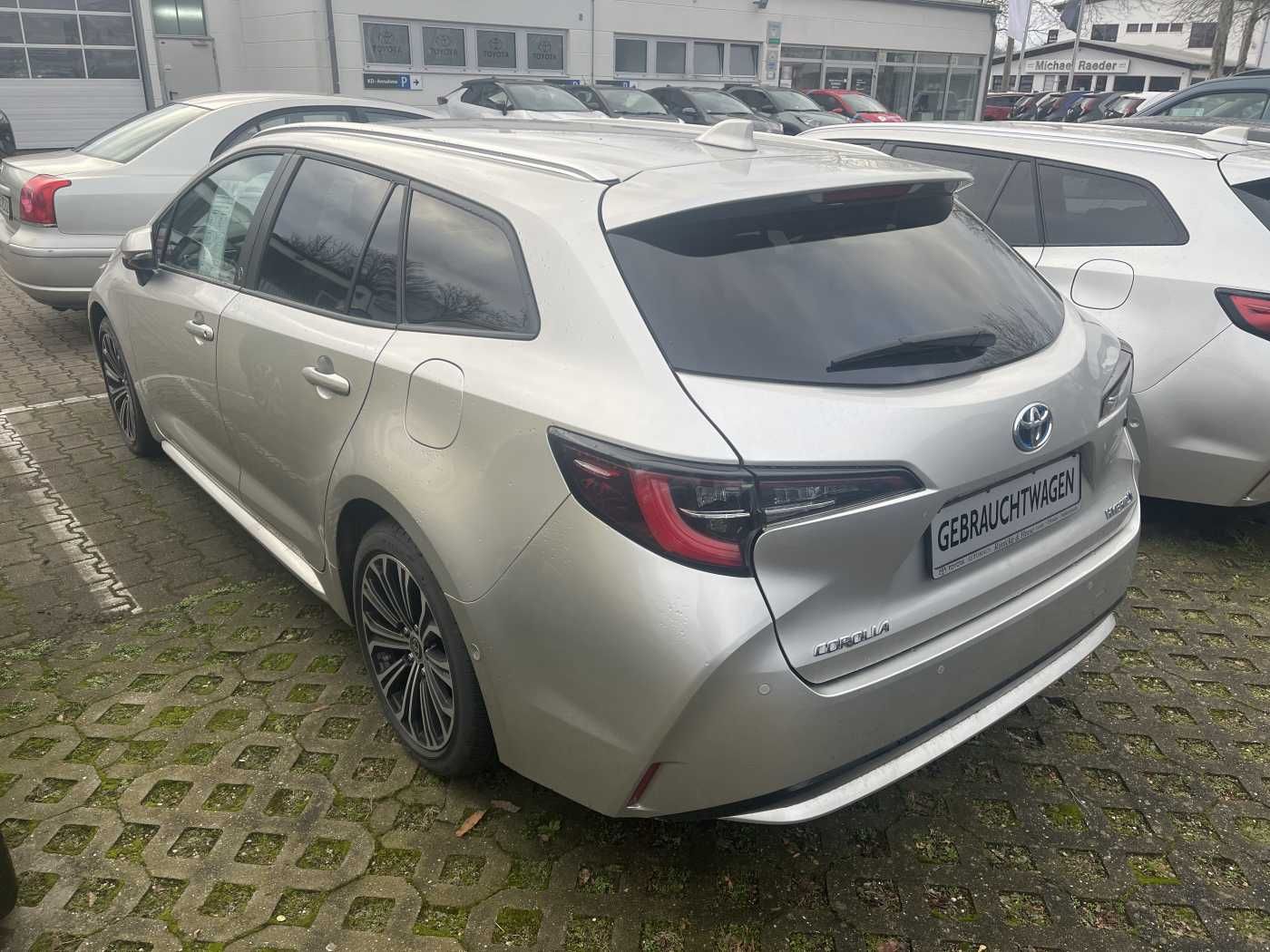 Toyota Corolla Touring Sports Hybrid - Samsaru's Car Outlet