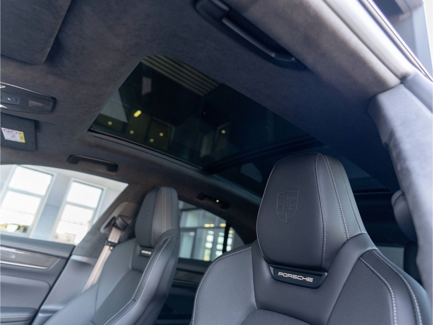 Porsche Macan Turbo Hinterachsl. Head-Up Matrix InnoDriv