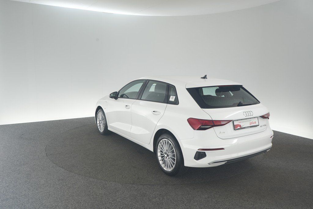 Audi A3 Sportb. 40 TFSIe S tronic advanced Navi
