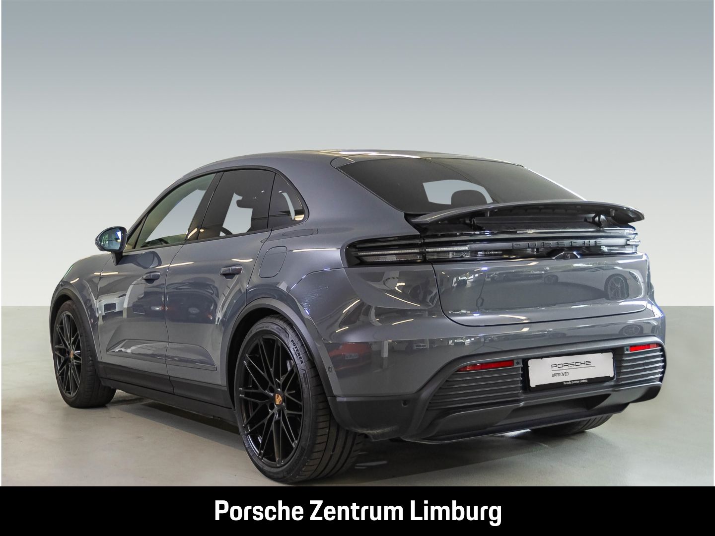Porsche Macan 4S BOSE Luftfederung Panoramadach LED