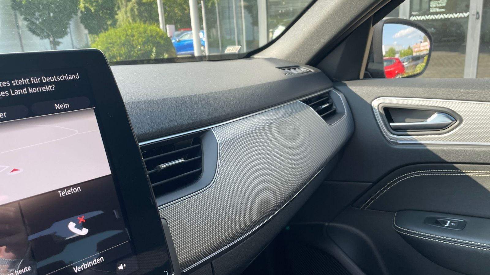 Renault Arkana TECHNO Mild Hybrid - Samsaru's Car Outlet