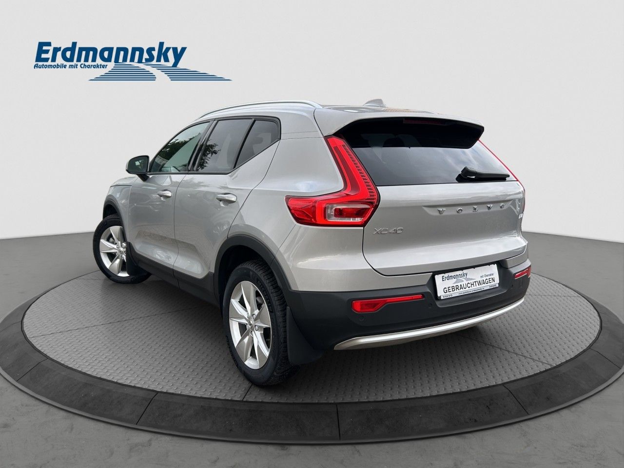 Volvo XC40 B4 Core/Navi/LED/AHK/Standhz/Kam/BLIS/el.HK