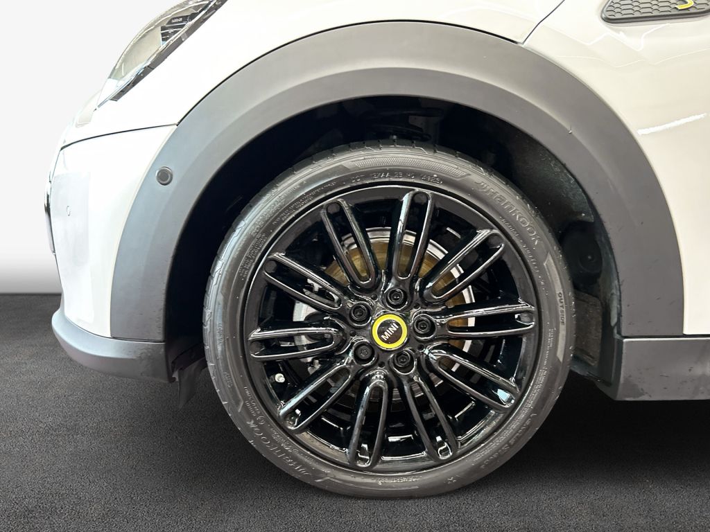 MINI Cooper SE MINI Yours - Samsaru's Car Outlet
