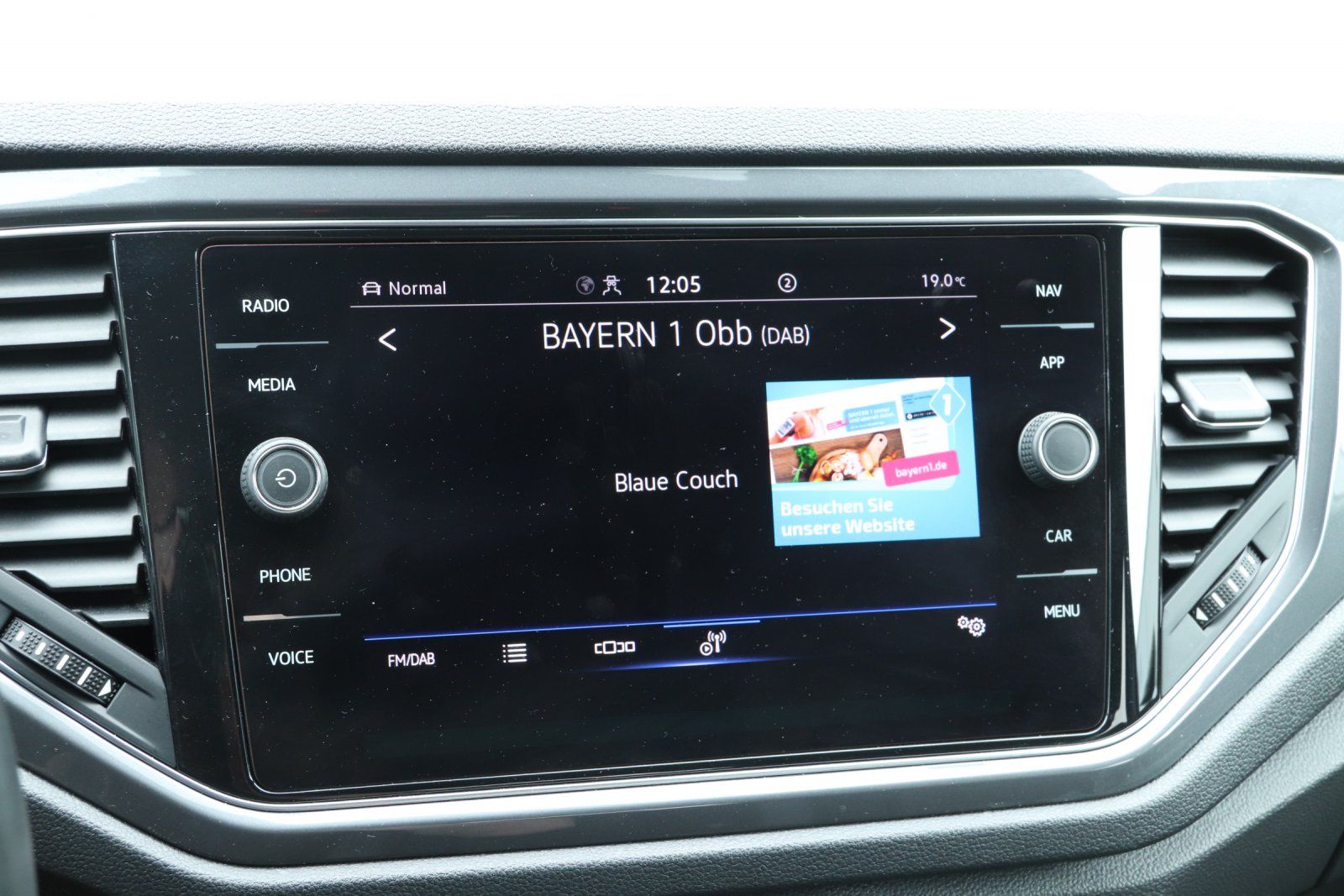 Volkswagen T-Roc 2.0 TSI Sport 4Motion - Samsaru's Car Outlet