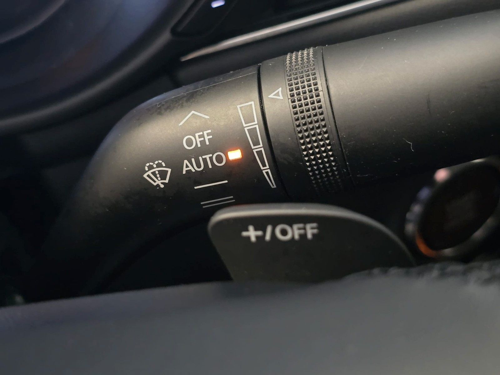 Mazda 3 Lim. 4-trg. Selection *HUD*NAV*BOSE*360°