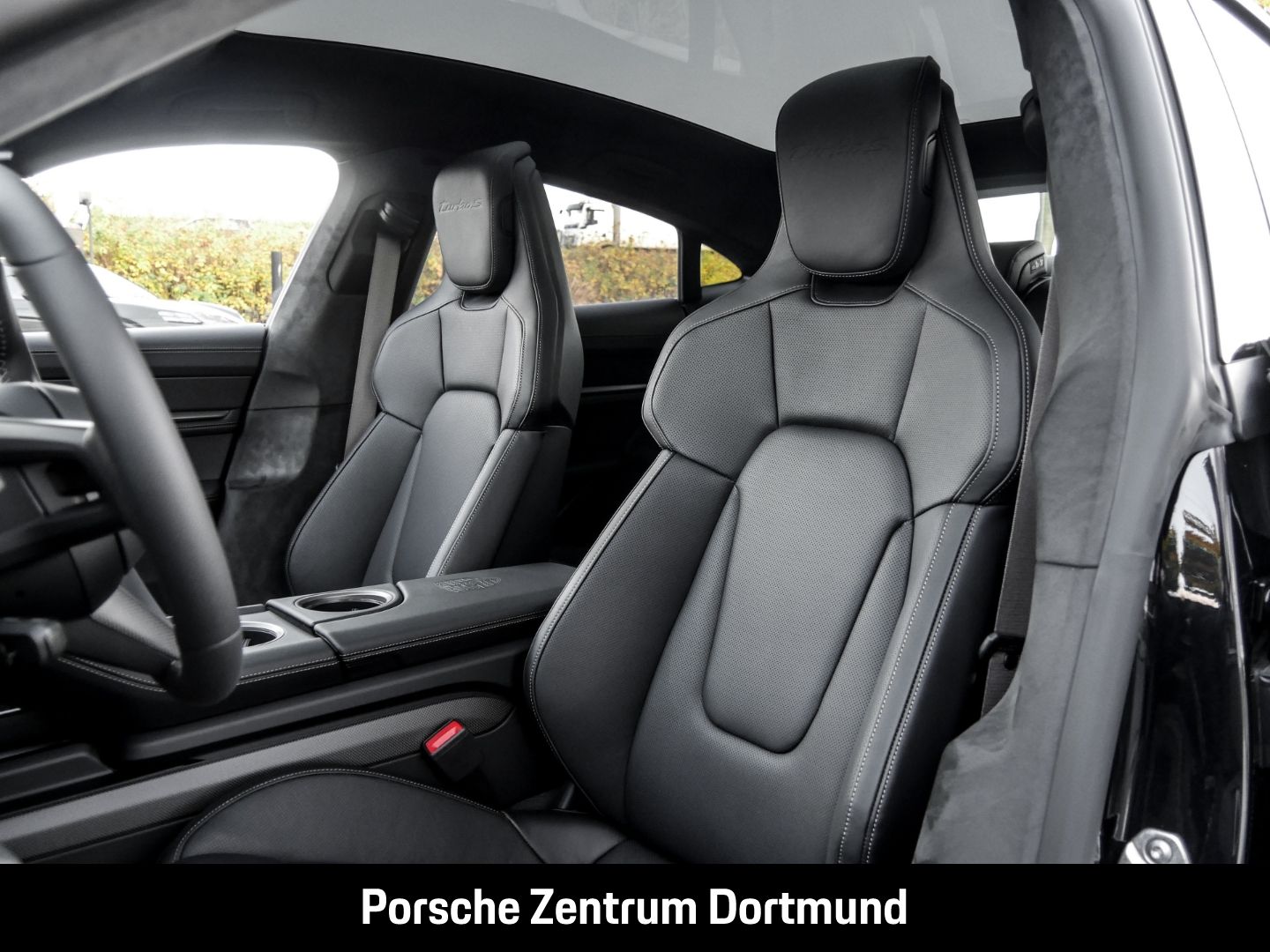 Porsche Taycan Turbo S LED-Matrix Burmester InnoDrive