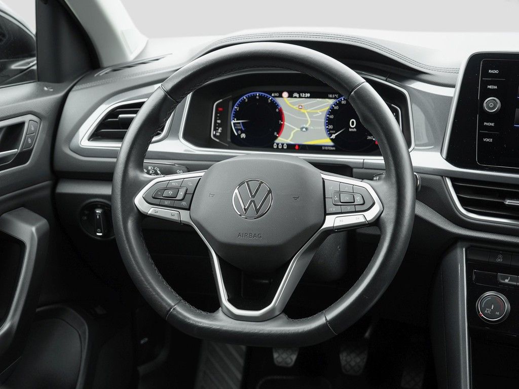 Volkswagen T-Roc 1.5 TSI Style - Samsaru's Car Outlet
