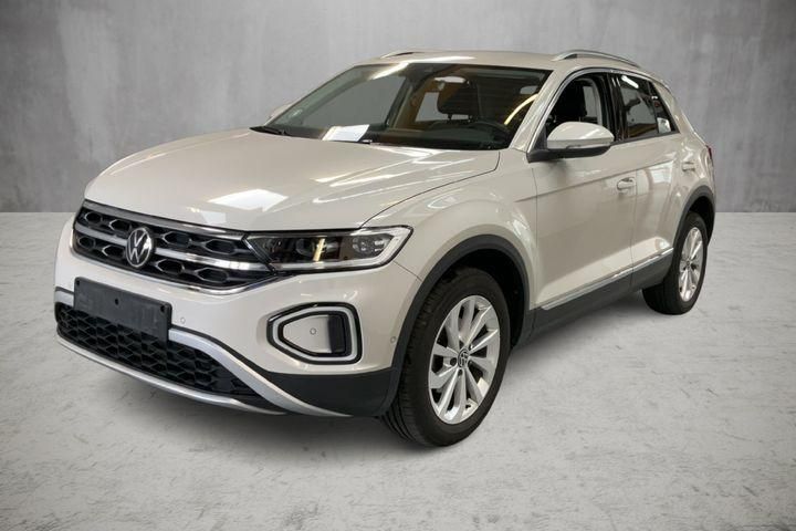 Volkswagen T-Roc 1.5 TSI STYLE - Samsaru's Car Outlet
