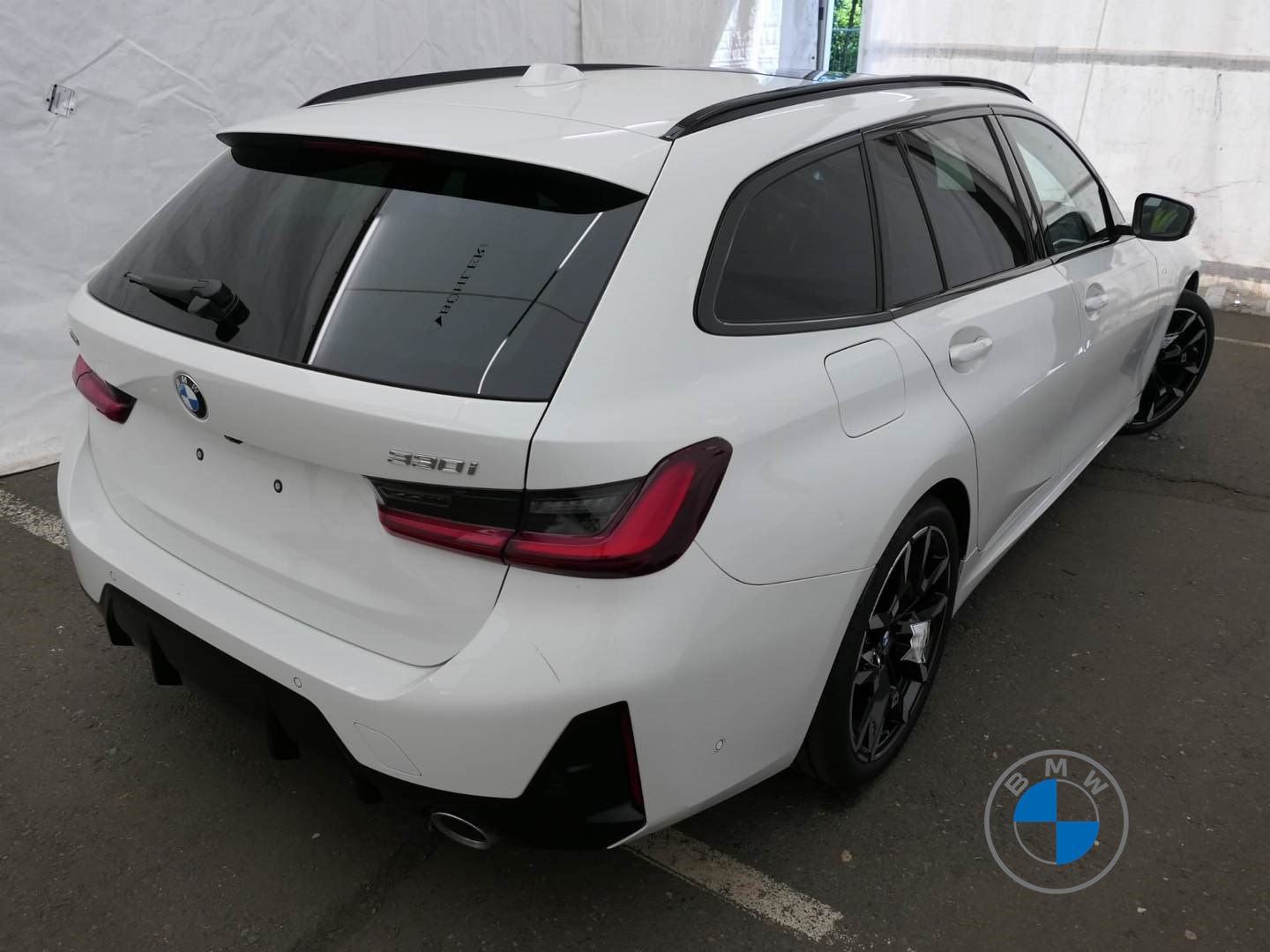 BMW 330i xDrive Touring M Sport 19" AHK Pano HIFI