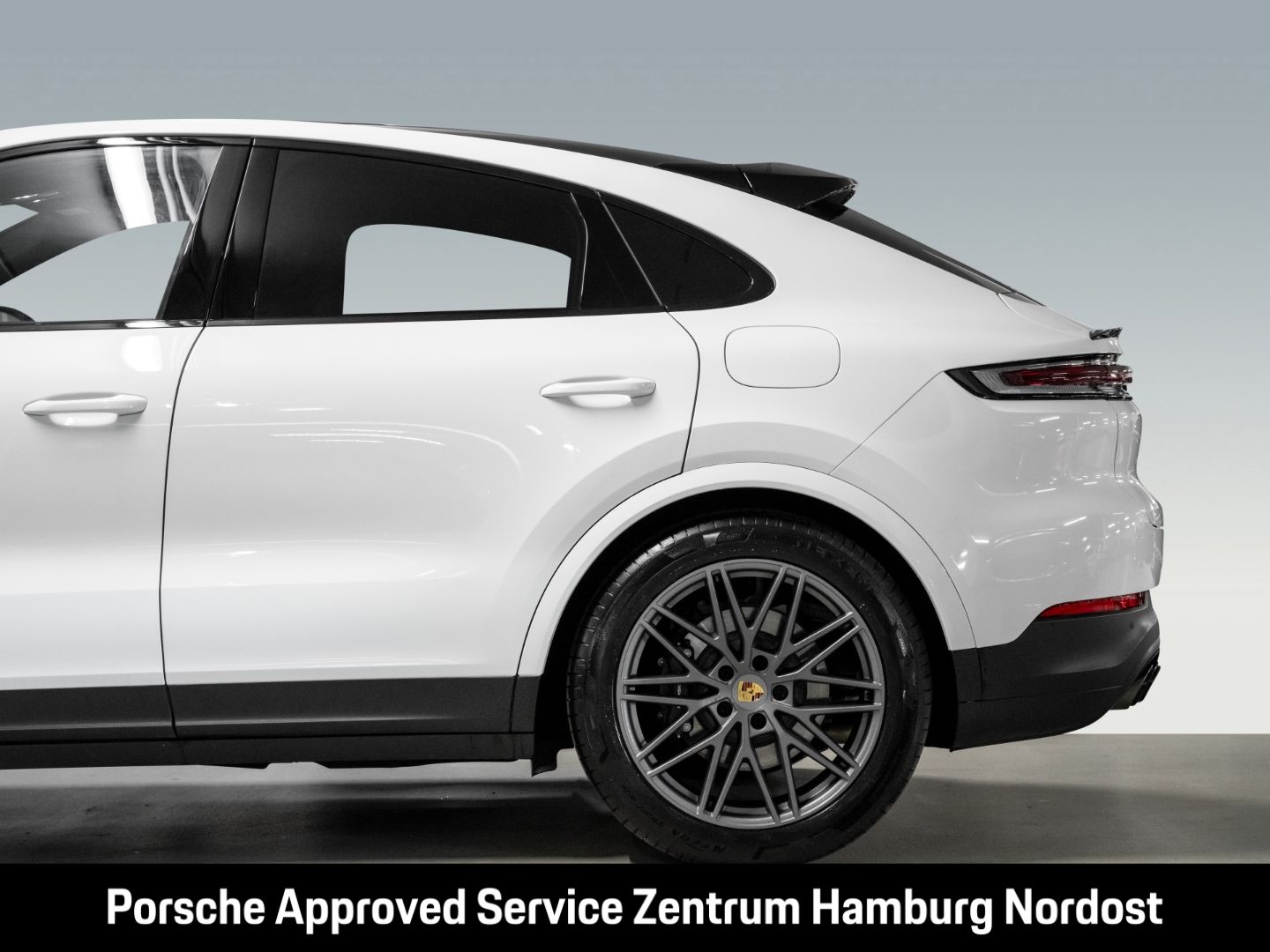 Porsche Cayenne E-Hybrid Coupe PASM BOSE InnoDrive 360°