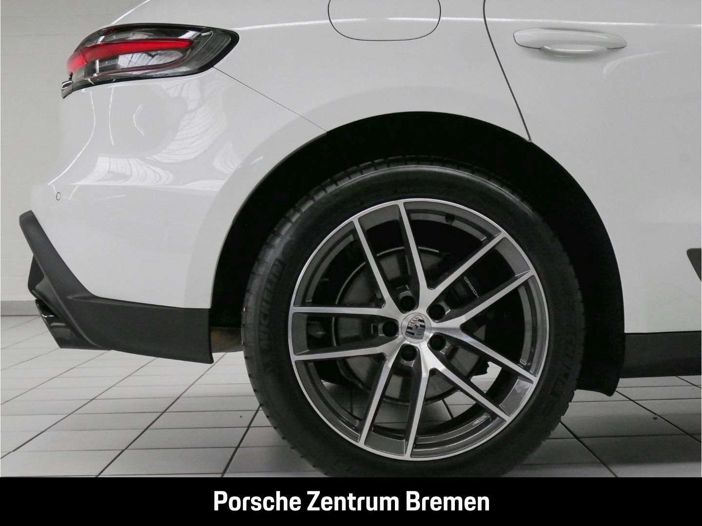 Porsche Macan T - Samsaru's Car Outlet