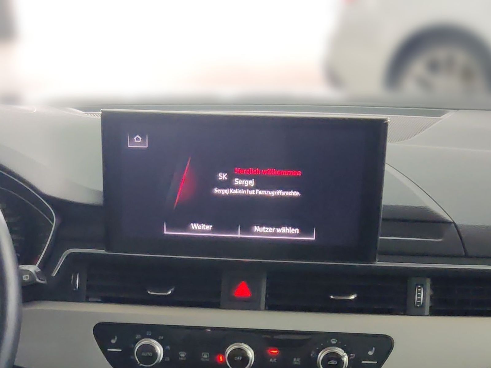 Audi A4 Avant 35 TFSI Business - Samsaru's Car Outlet