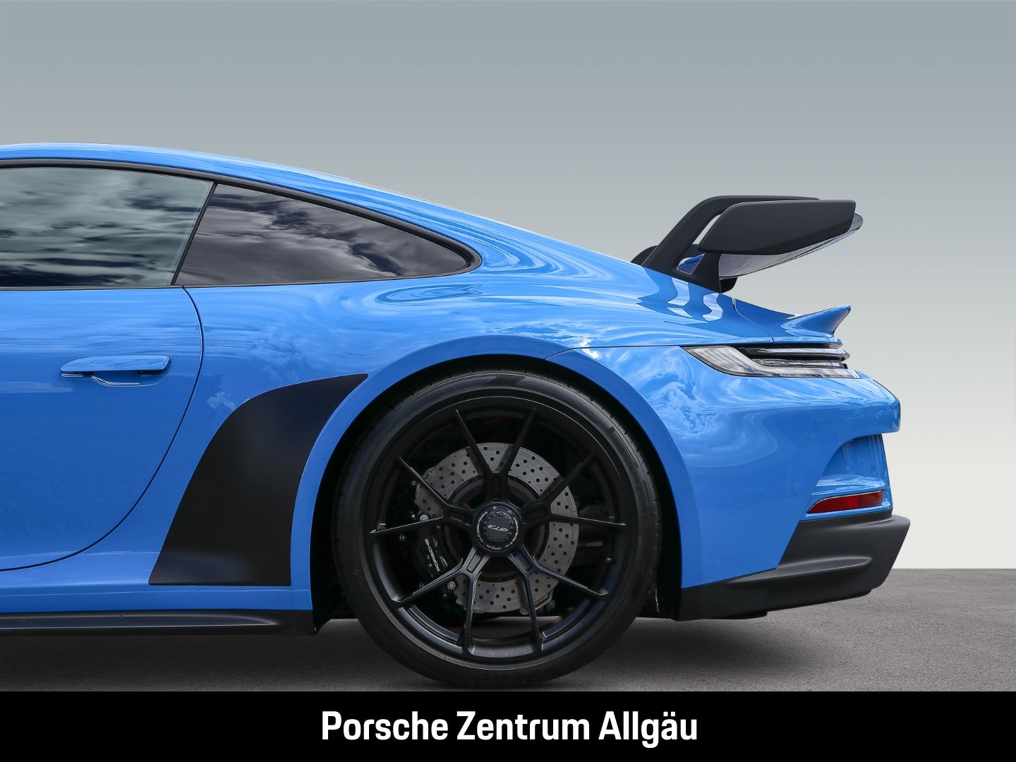 Porsche 992 911 GT3 - Samsaru's Car Outlet