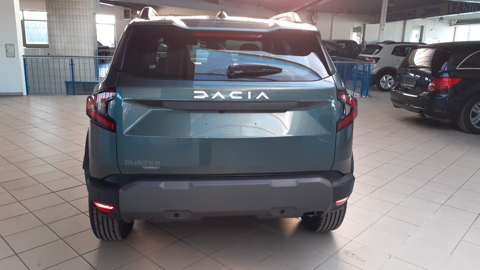 Dacia Duster HYBRID 140 - Samsaru's Car Outlet