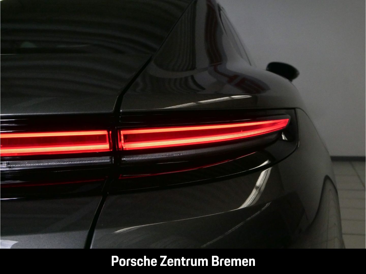 Porsche Panamera 4 E-Hybrid Luftfederung  Panodach Memor
