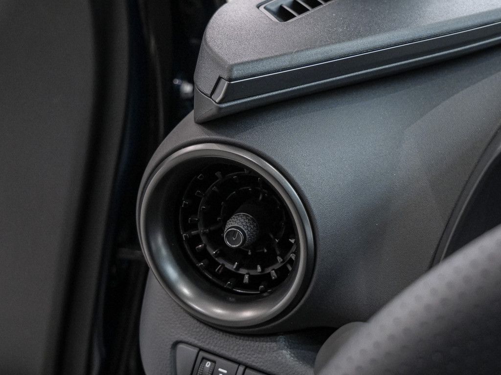 Toyota C-HR 2.0 Plug-In Hybrid GR Sport SHZ KAMERA LED