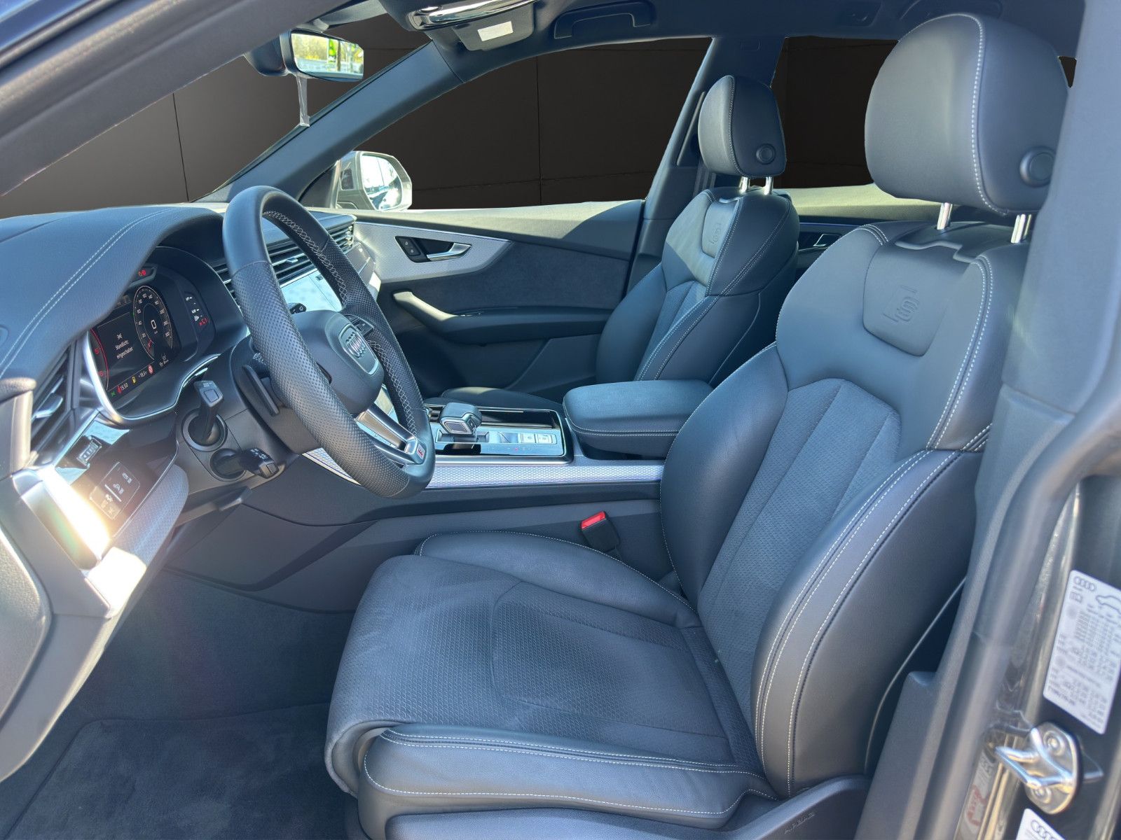 Audi Q8 50 TDI quat.tipt. S LINE+AHZV+AIR+STHZG+LASER