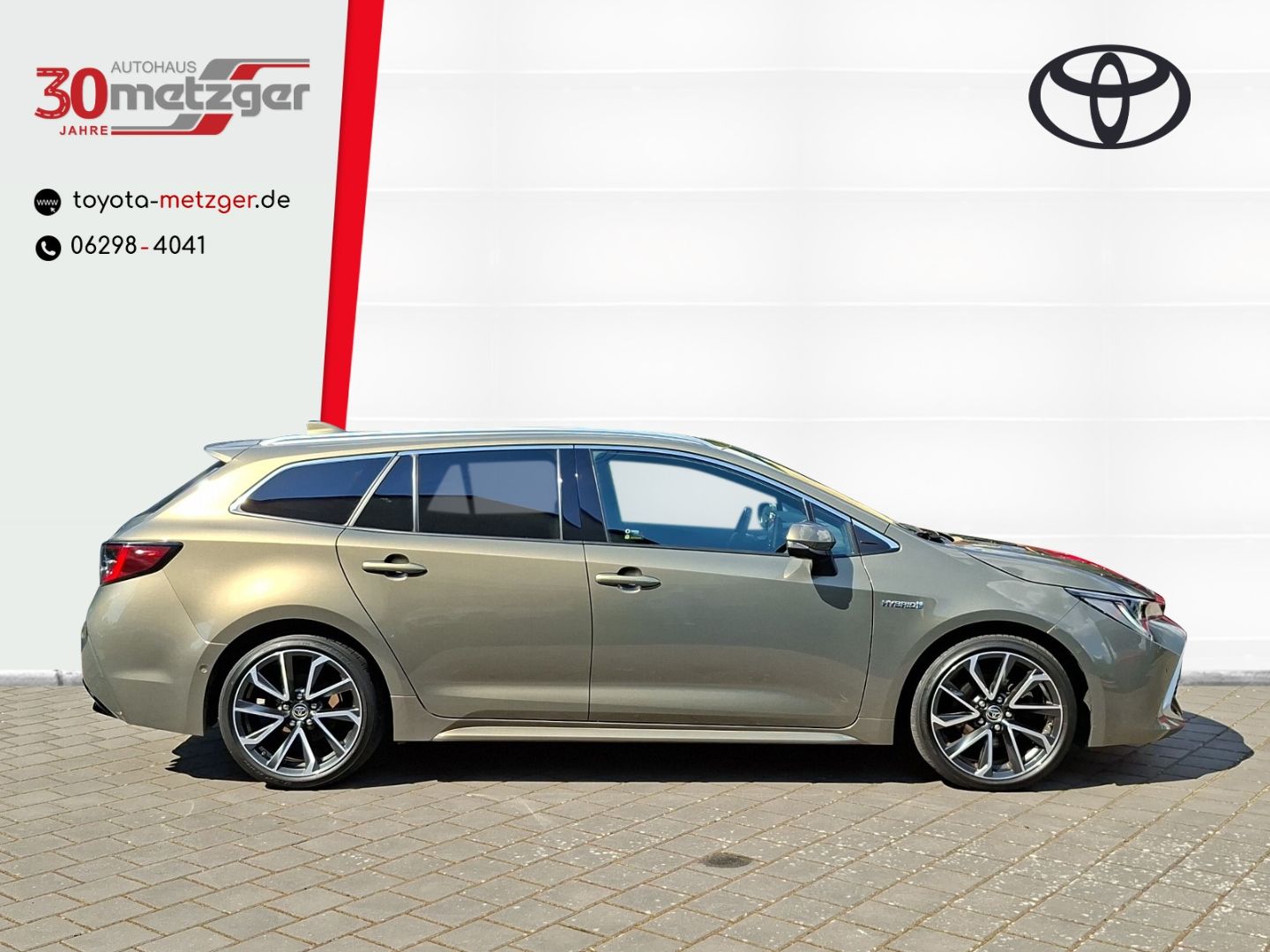 Toyota Corolla Touring Sports 2.0 Hybrid Lounge - Samsaru's Car Outlet