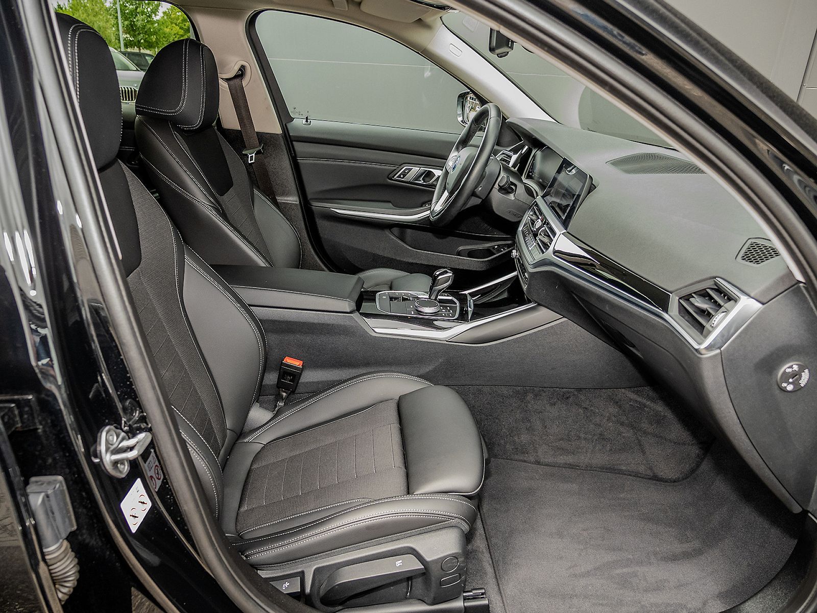 BMW 320eA Touring Sport Line - Samsaru's Car Outlet