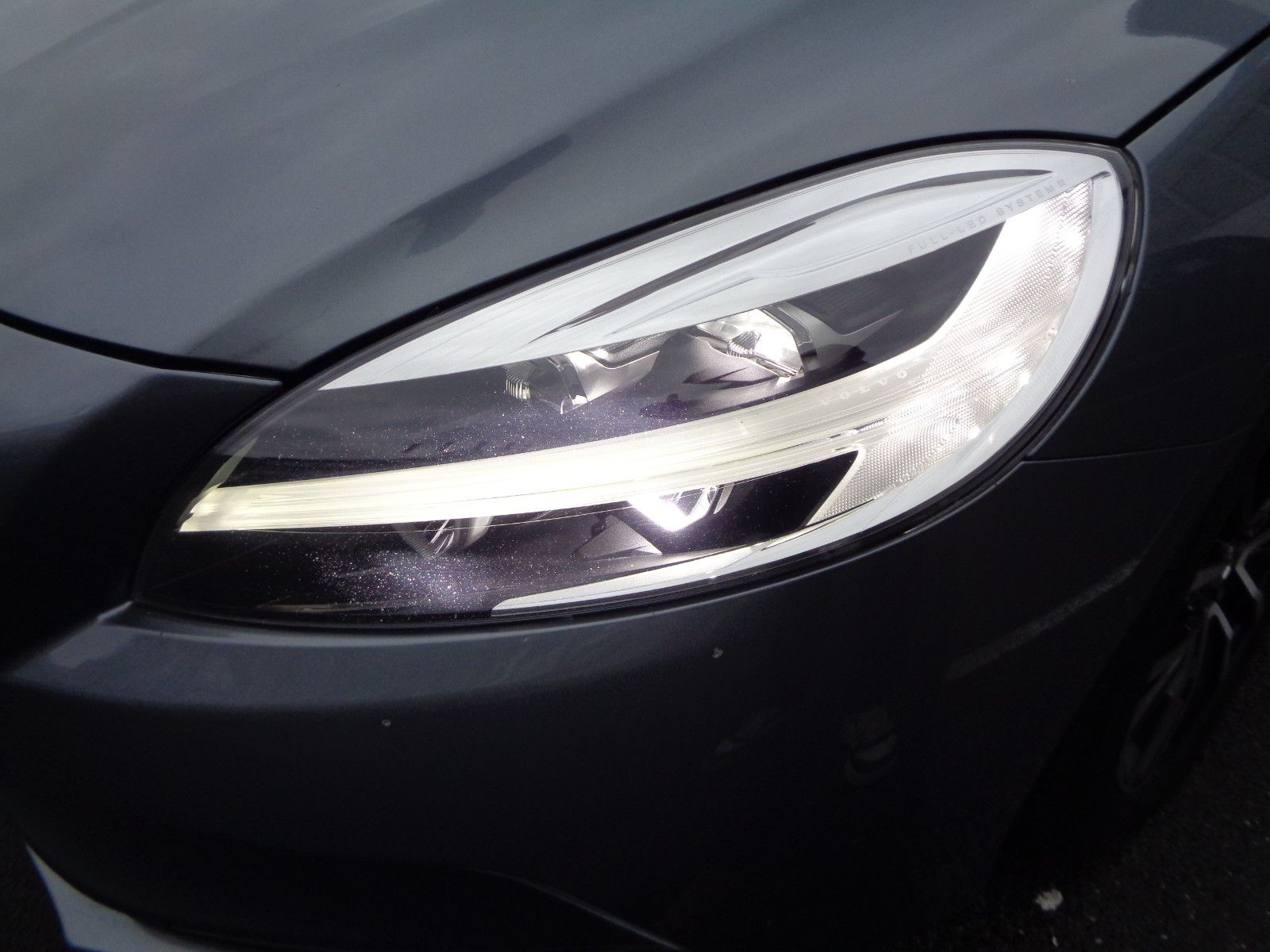 Volvo V40 Black Edition 2.0 D2 Momentum 2.HD*LED*NAVI