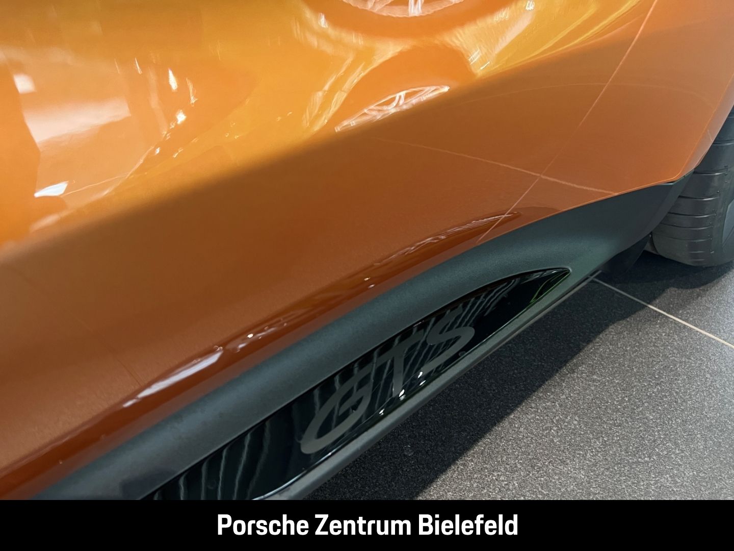 Porsche Taycan GTS Sport Turismo  Nordischgold Head-Up