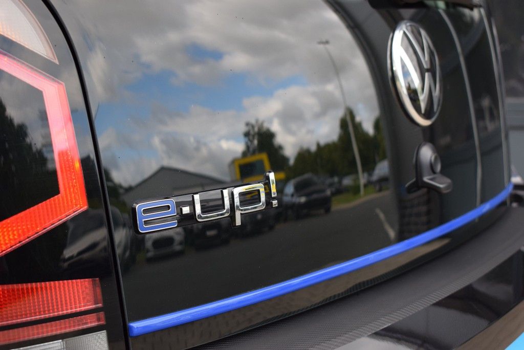 Volkswagen e-up! Move - Samsaru's Car Outlet
