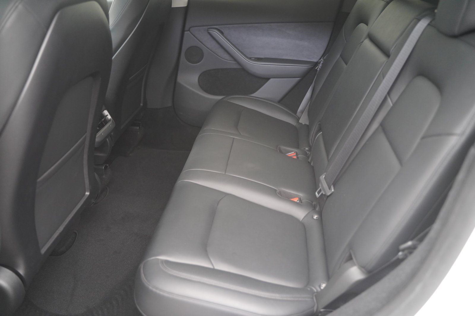 Tesla Model Y Standard Range RWD *1. Hand*unfallfrei*