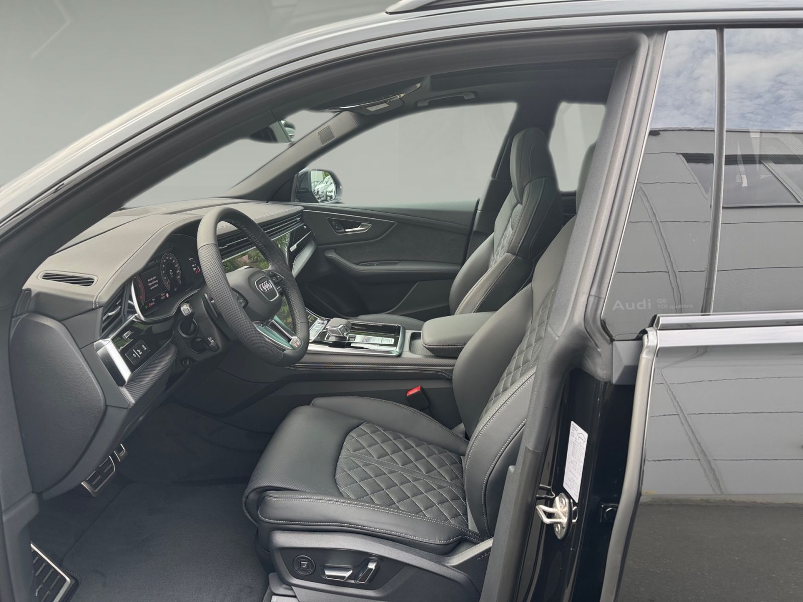Audi Q8 SUV 50 TDI quattro - Samsaru's Car Outlet
