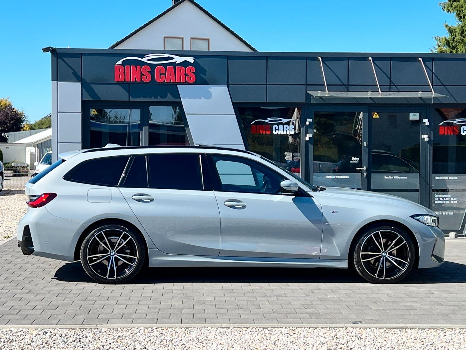 BMW 320d xDrive M Sport*360°HUD*Pano*HK*Standhzg*ACC