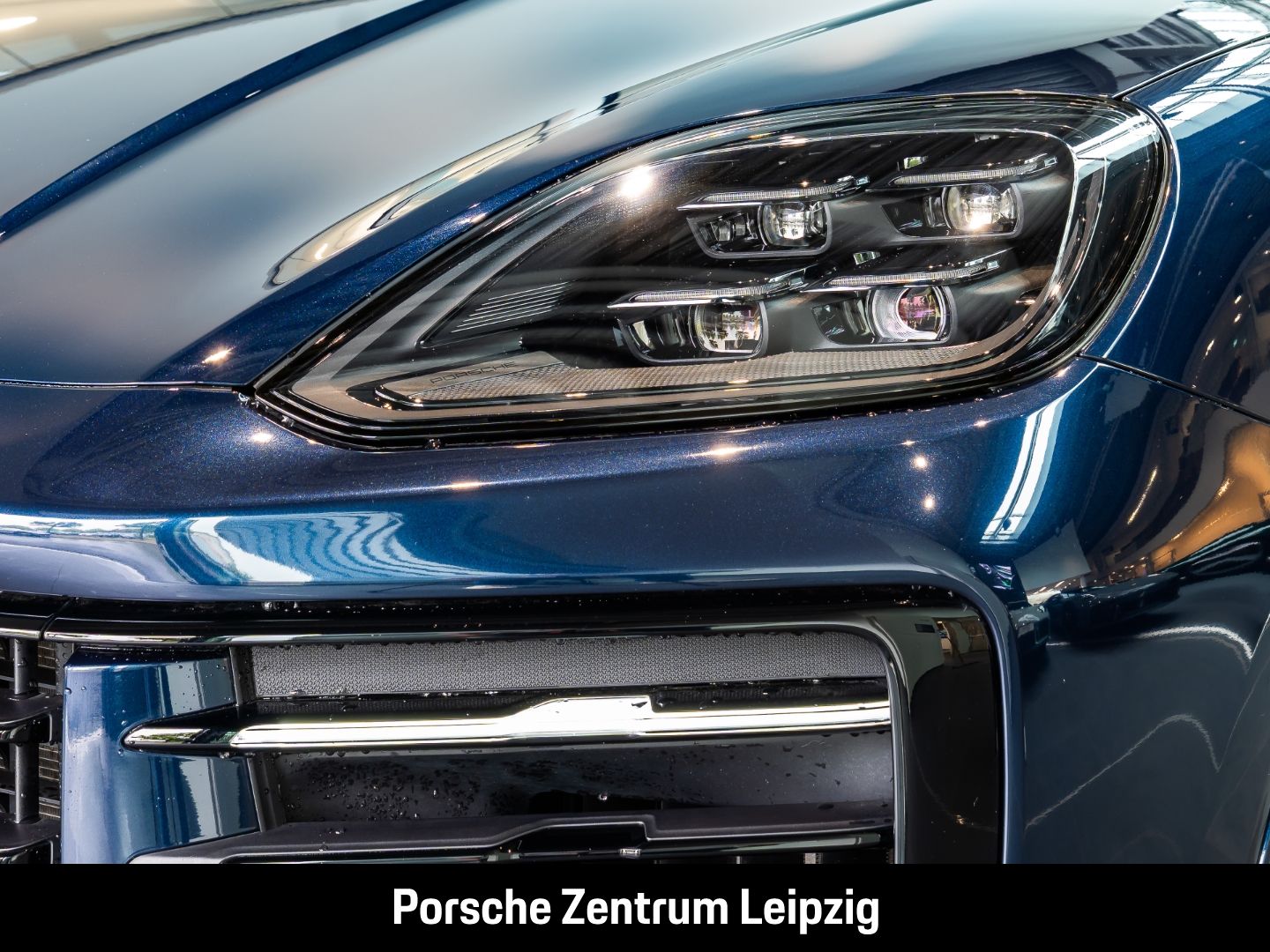 Porsche Cayenne E-Hybrid Coupe Sportabgas HD-Matrix Beif