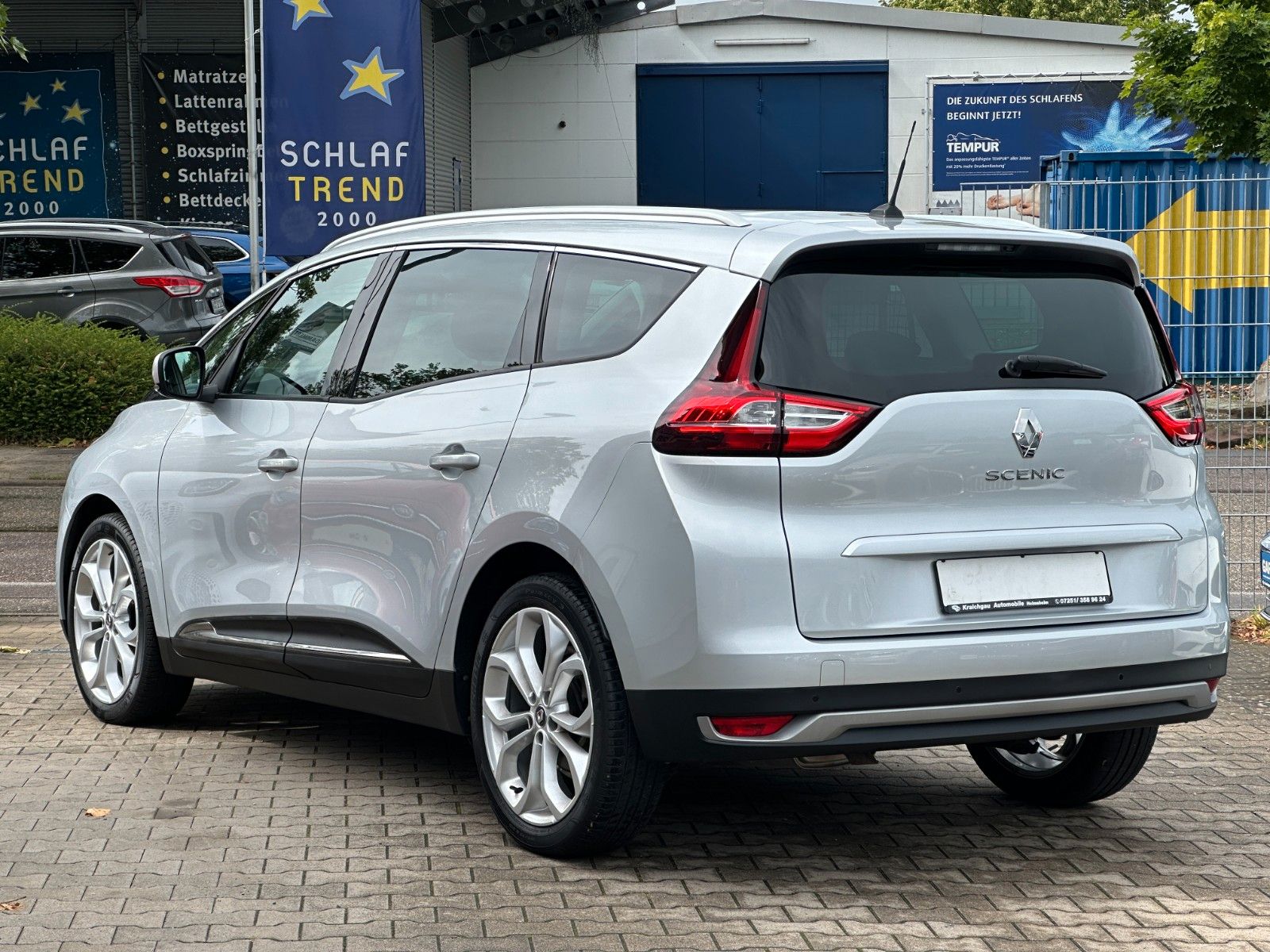 Renault Grand Scenic 160 EDC - Samsaru's Car Outlet