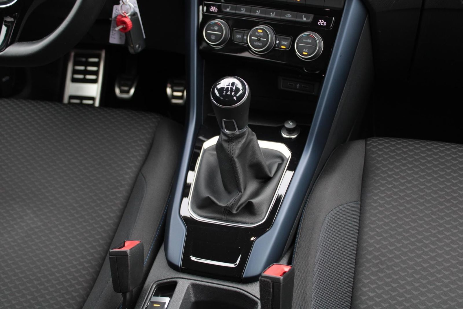 Volkswagen T-ROC United 1.5TSI - Samsaru's Car Outlet