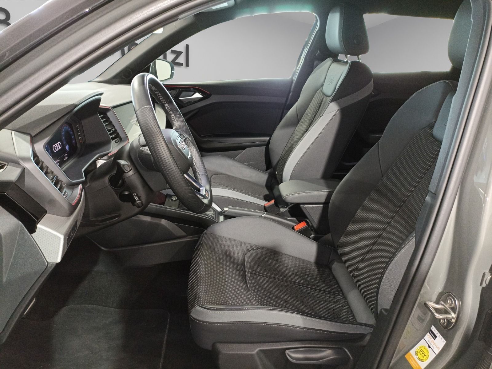 Audi A1 allstreet S tronic - Samsaru's Car Outlet