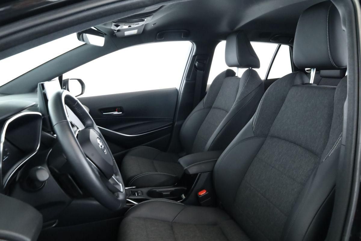 Toyota Corolla Touring Sports 2.0 CVT Team D Navi Kam