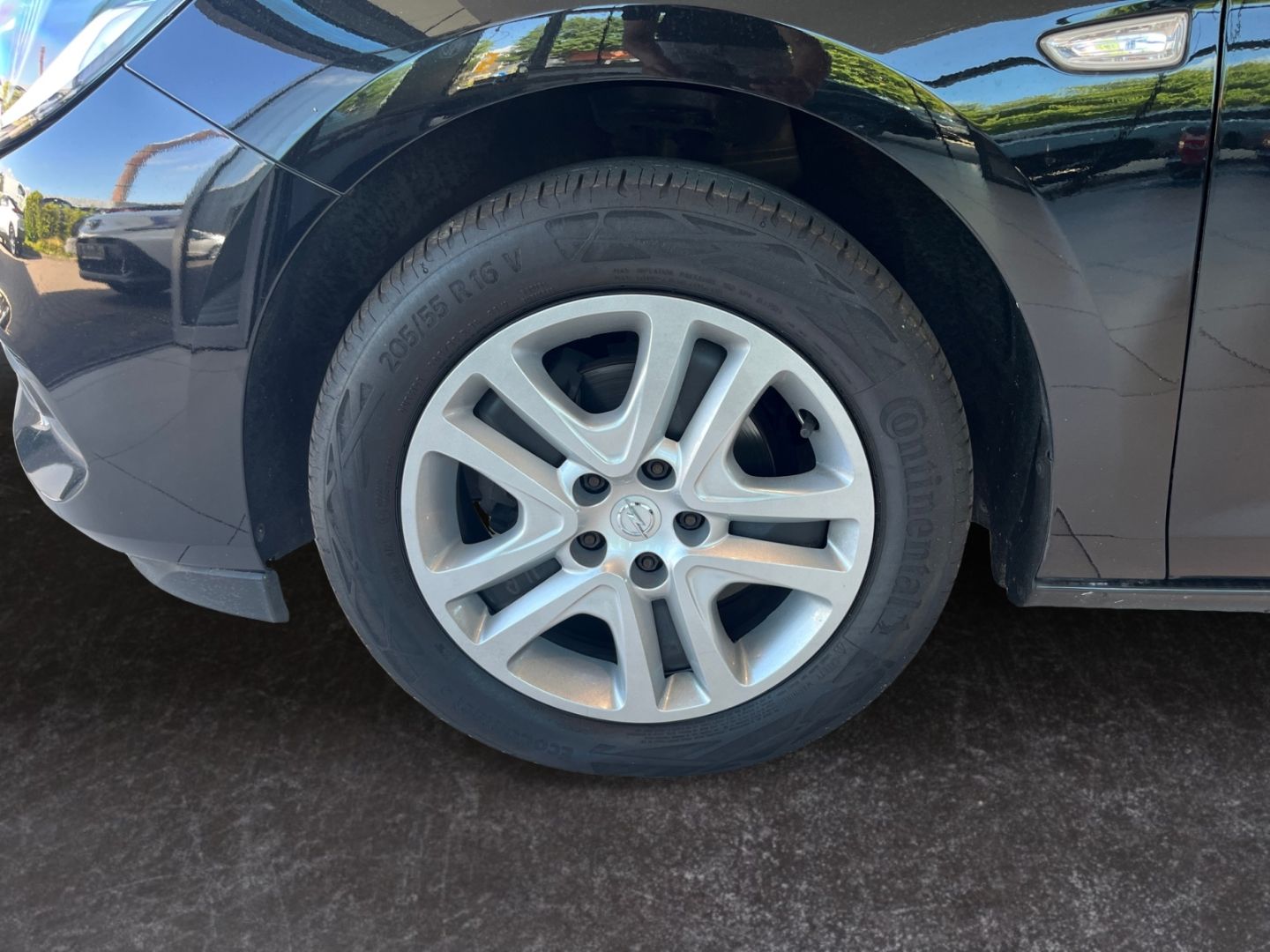 Opel Astra 1.5 D ST Automatik Edition - Samsaru's Car Outlet