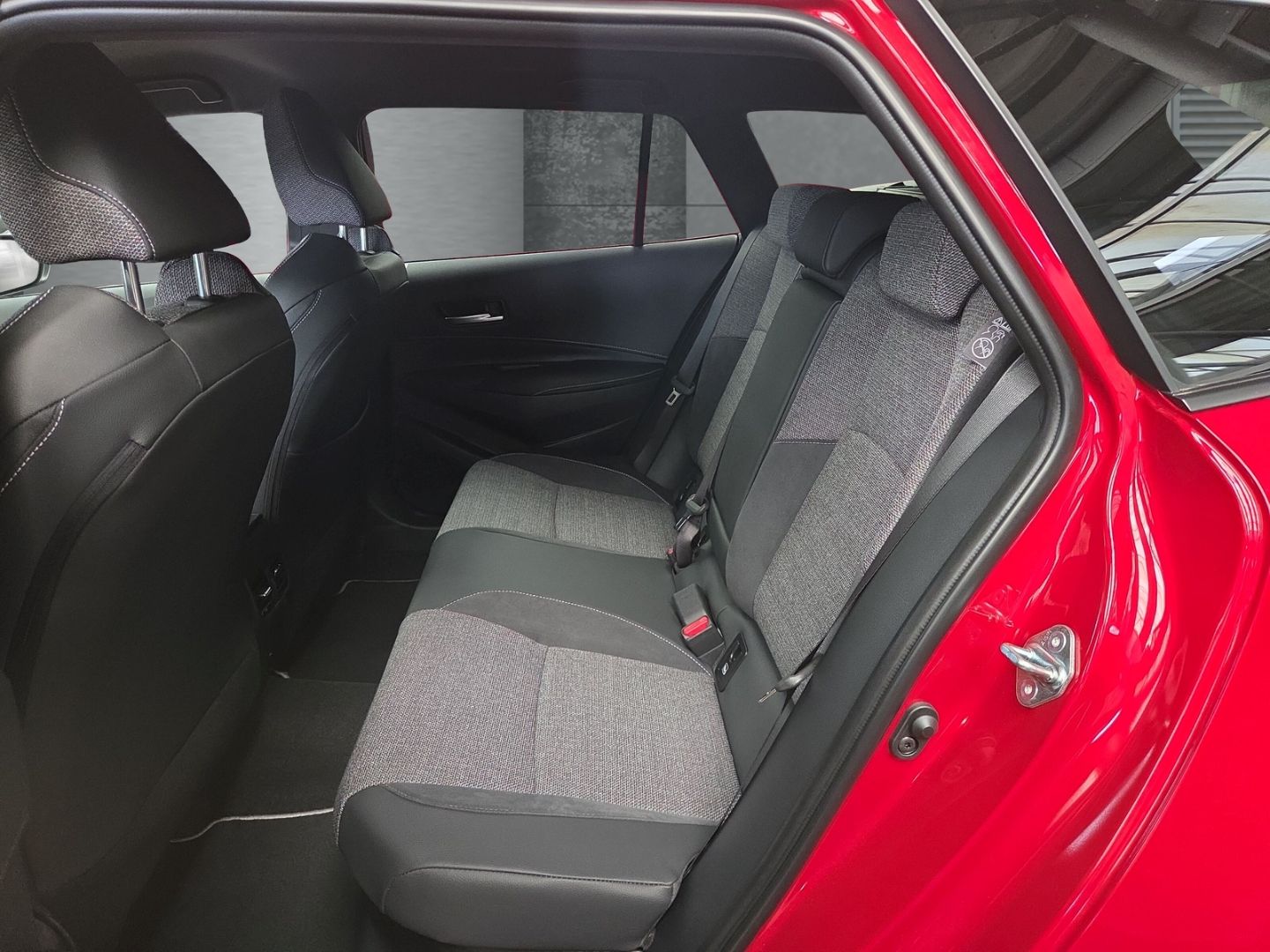 Toyota Corolla Touring Sports 2.0 Hybrid Teamplayer AT