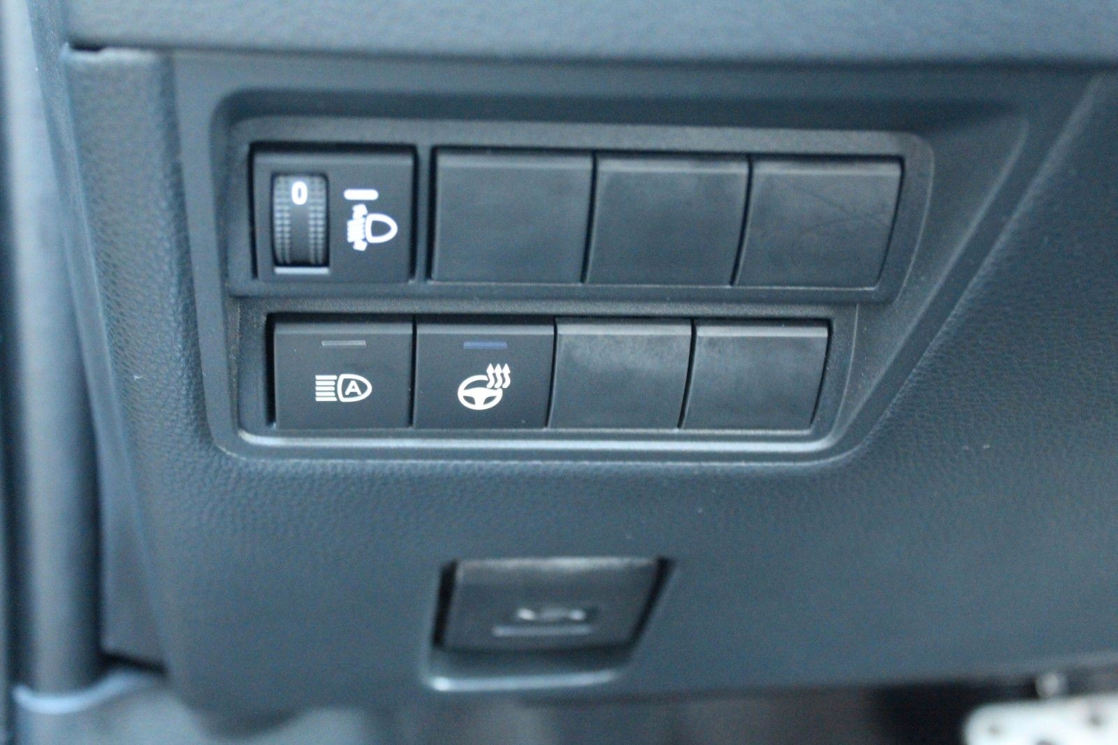 Toyota Yaris Hybrid GR Sport*LED*PDC*KAMERA*HEAD-UP*JBL