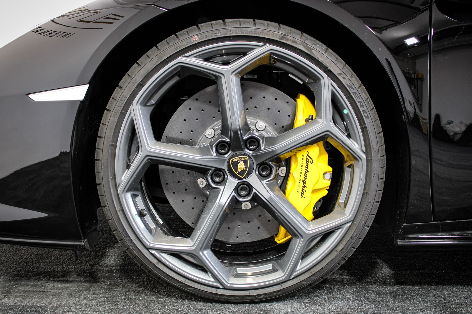 Lamborghini Huracán EVO Spyder - Samsaru's Car Outlet