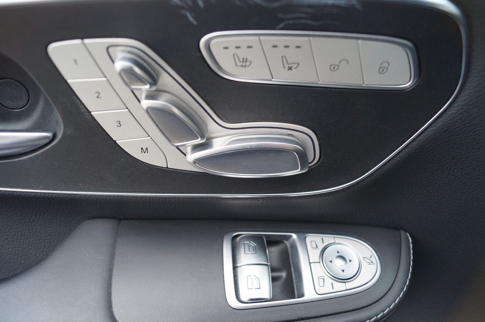 Mercedes-Benz V 300 D EXCLUSIVE EDITION - Samsaru's Car Outlet