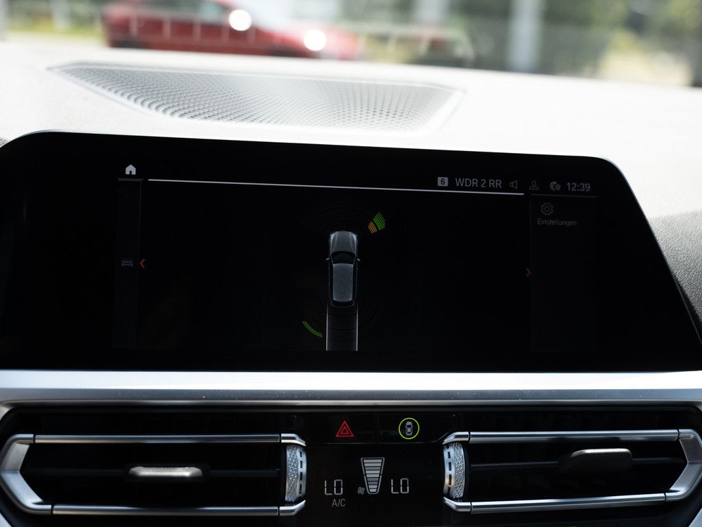 BMW 320d Touring M-Sportpaket - Samsaru's Car Outlet